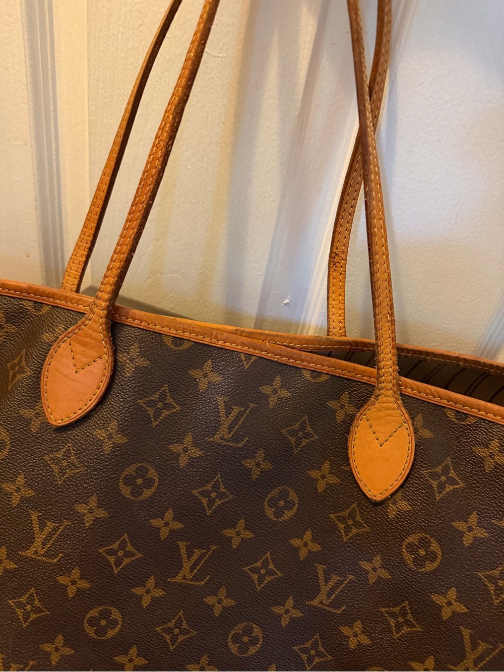 Louis Vuitton Monogram Neverfull Tote GM - Picture 4 of 11
